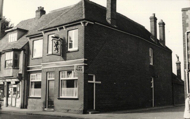 Red Lion, Portchester