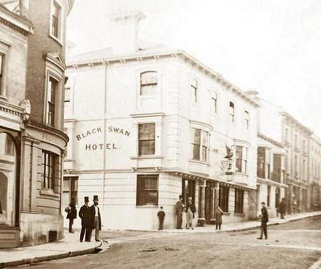 Black Swan, Winchester