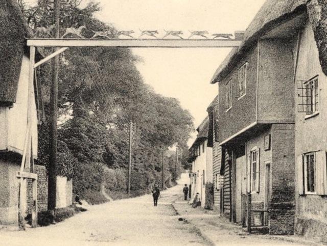 Fox & Hounds, Barley