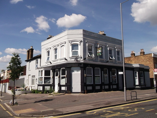 Forest Glen, Forest Gate, E7