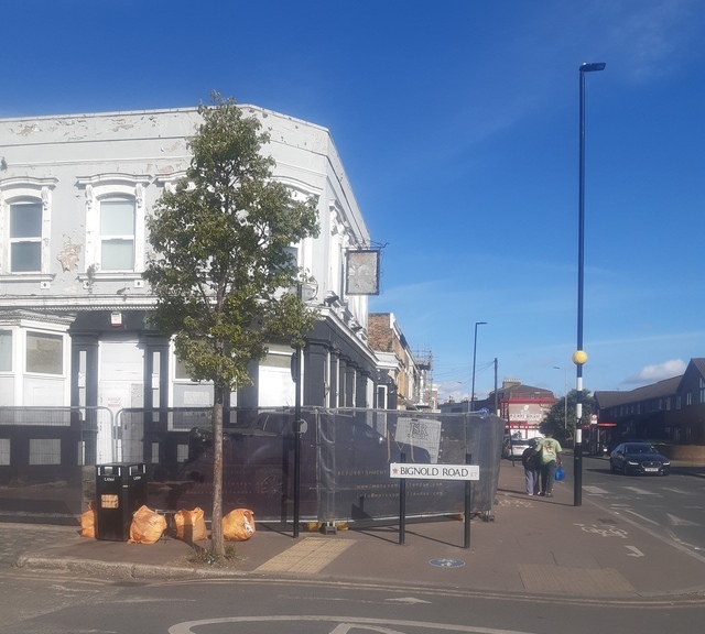 Forest Glen, Forest Gate, E7