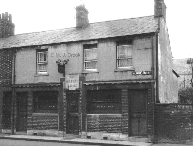 Albert Arms, Oxford
