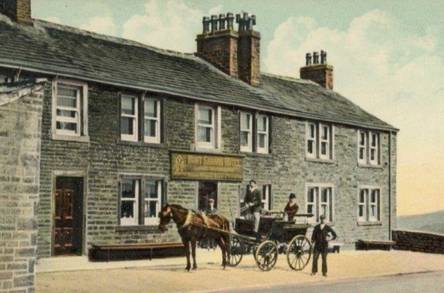 Nont Sarahs Hotel, Scammonden
