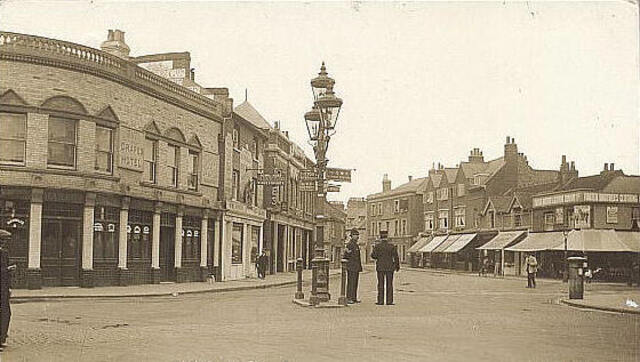 The Grapes, Slough The Grapes, Slough