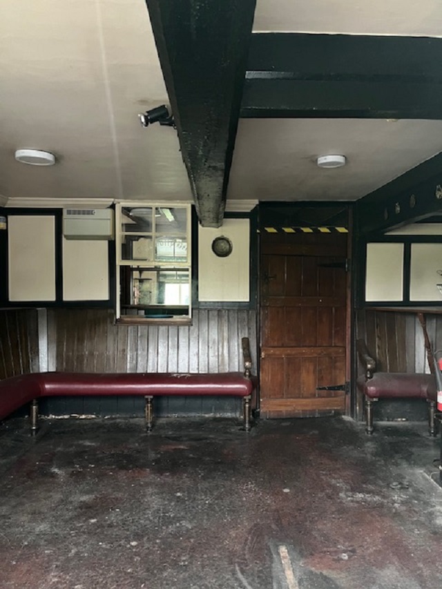 Holly Bush, Bartington