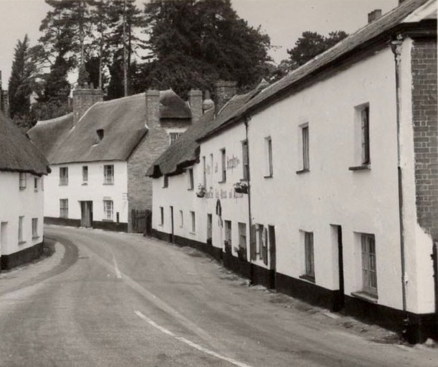 Crown & Sceptre, Newton St Cyres