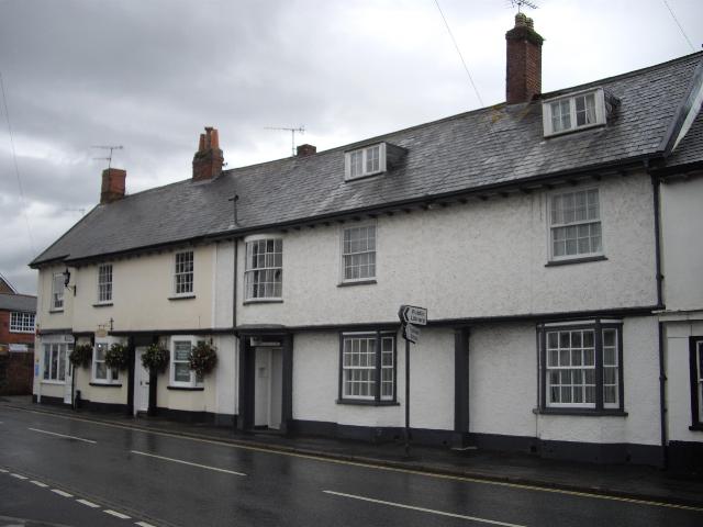 Half Moon, Topsham