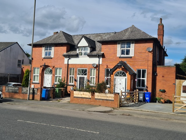 Thatched House, Manchester