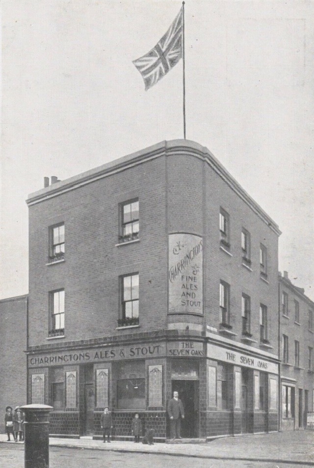 Seven Oaks, Wood Green