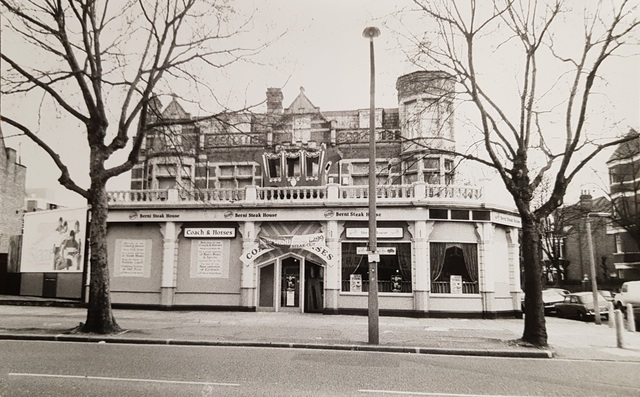 Coach & Horses, Chiswick Coach & Horses, Chiswick