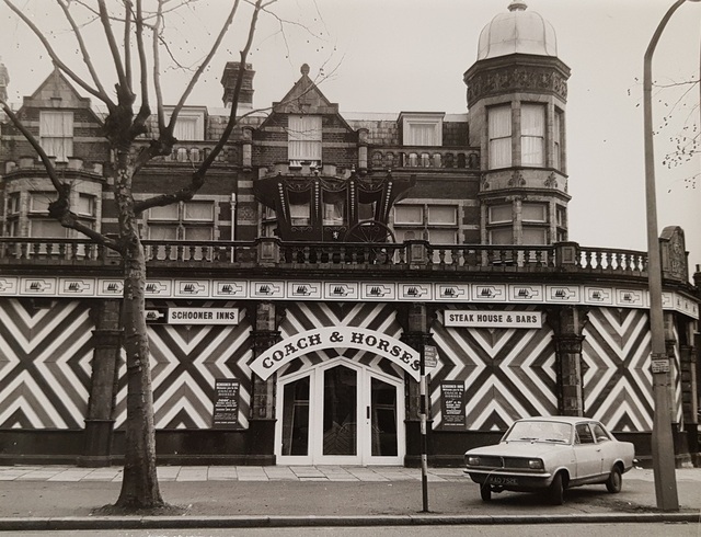 Coach & Horses, Chiswick Coach & Horses, Chiswick