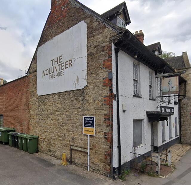 The Volunteer, Faringdon