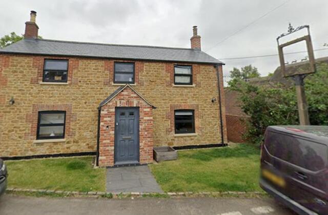 Bricklayers Arms, Longcot
