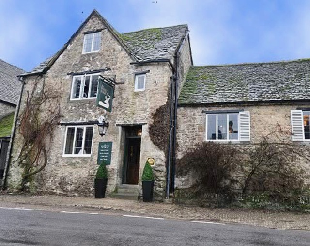White Hart, Wytham