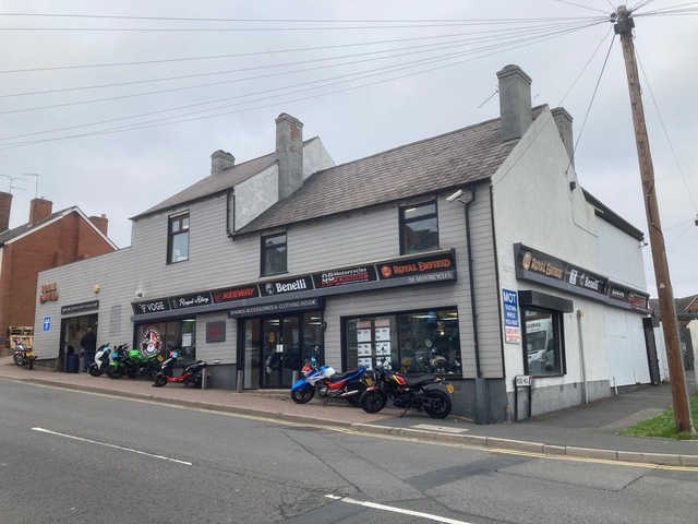 Elephant & Castle, Quarry Bank